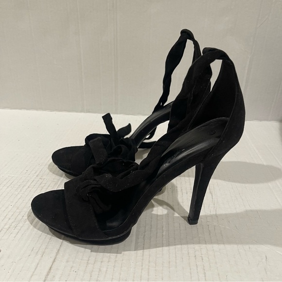 Women’s Wild Diva Black Faux Suede Strappy Stilleto Heels Size 8.5 US! - Picture 5 of 9